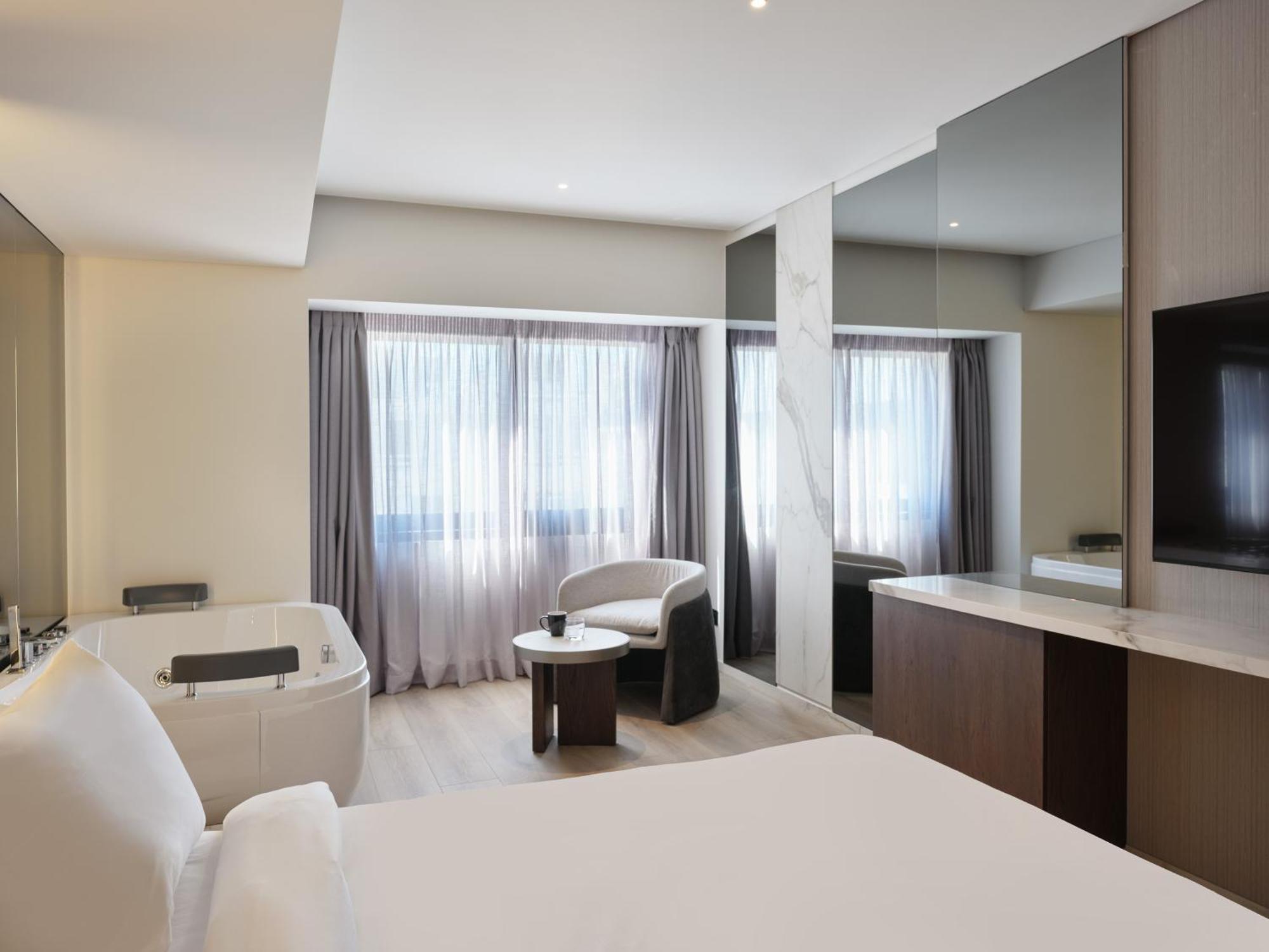 Nur Edge Aparthotel - Acropolis Skyline เอเธนส์ ภายนอก รูปภาพ